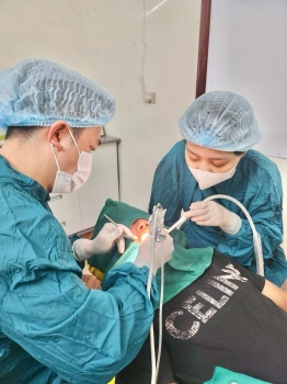 ĐIỀU TRỊ NANG CHÂN RĂNG, NHỔ RĂNG CẤY TRỤ IMPLANT TỨC THÌ